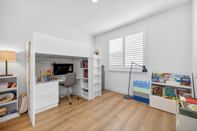 4068 Whitney Vista Lane, Rocklin, CA 95677