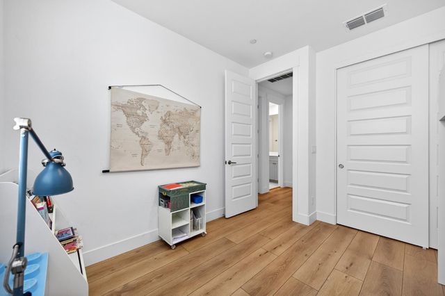 4068 Whitney Vista Lane, Rocklin, CA 95677