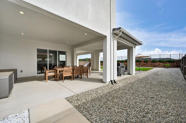 4068 Whitney Vista Lane, Rocklin, CA 95677