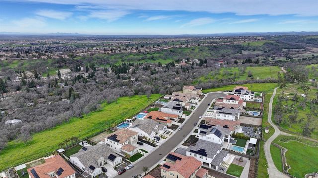 4068 Whitney Vista Lane, Rocklin, CA 95677