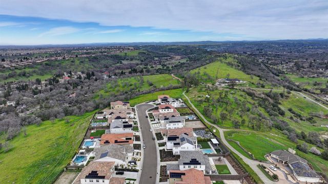 4068 Whitney Vista Lane, Rocklin, CA 95677