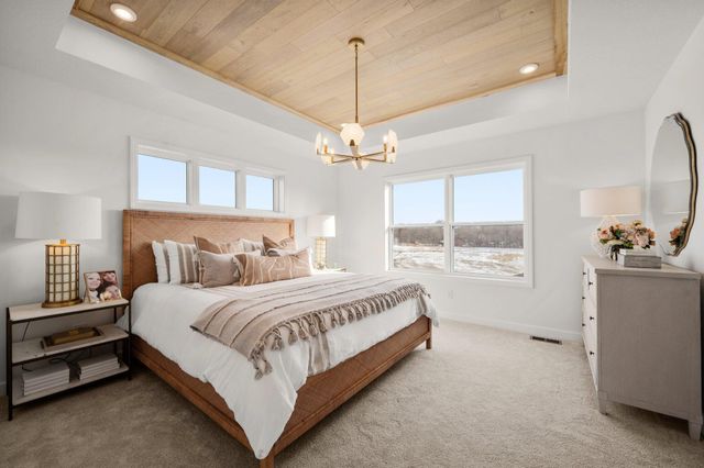 324 Watkins Glen Court, Chaska, MN 55318