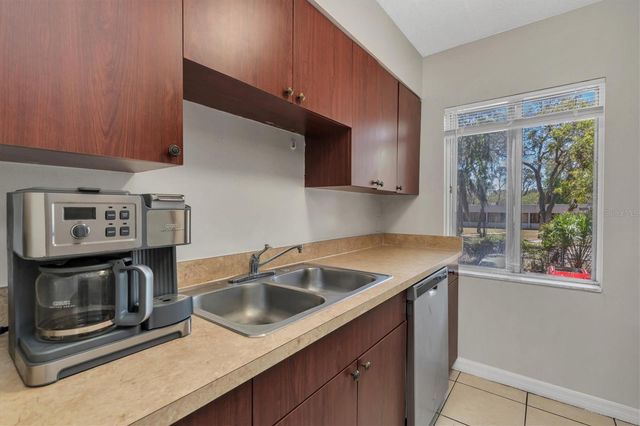 7505 PITCH PINE CIRCLE 122, Tampa, FL 33617