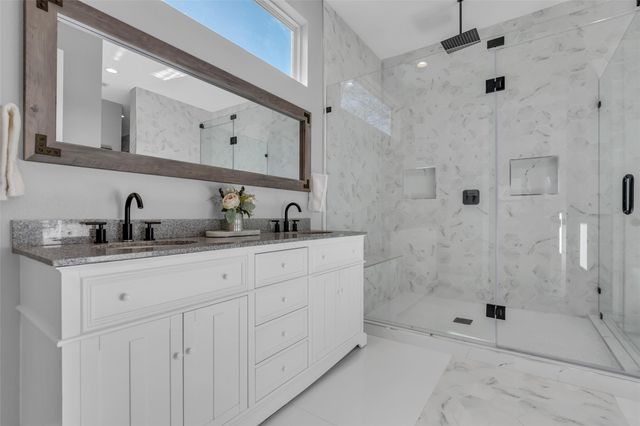 225 Blue Hill Drive, Montgomery, TX 77356