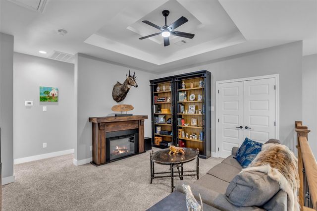 225 Blue Hill Drive, Montgomery, TX 77356