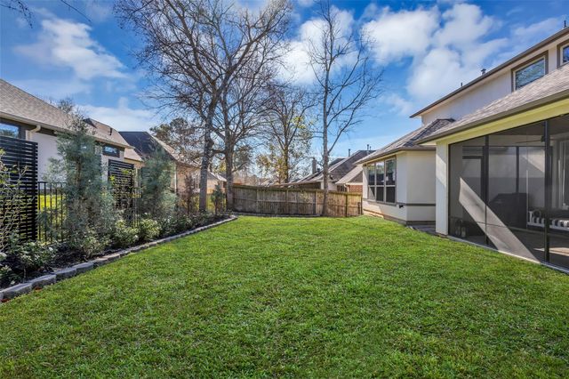 225 Blue Hill Drive, Montgomery, TX 77356