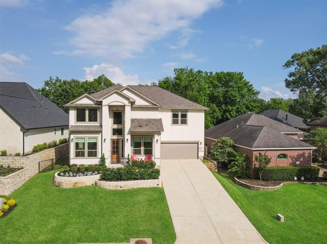 225 Blue Hill Drive, Montgomery, TX 77356