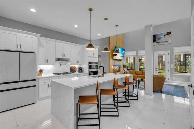 225 Blue Hill Drive, Montgomery, TX 77356