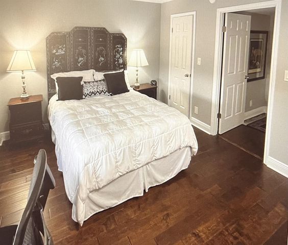 3525 Sage Road 402, Houston, TX 77056