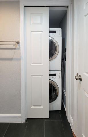 3525 Sage Road 402, Houston, TX 77056