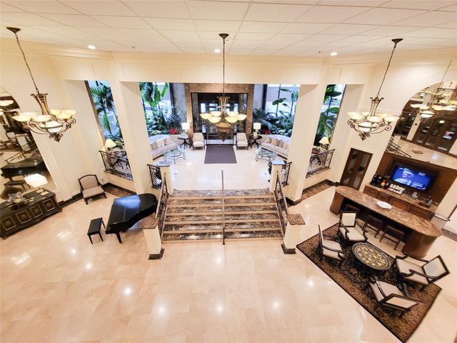 3525 Sage Road 402, Houston, TX 77056