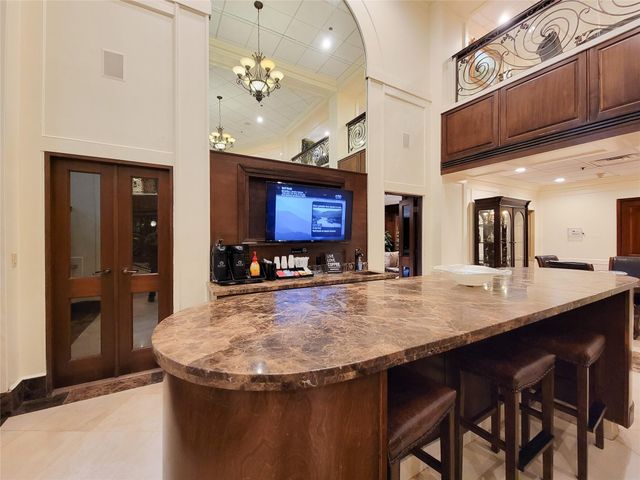 3525 Sage Road 402, Houston, TX 77056