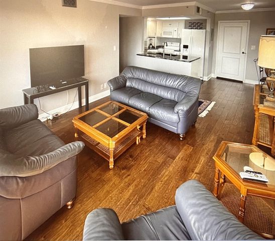 3525 Sage Road 402, Houston, TX 77056