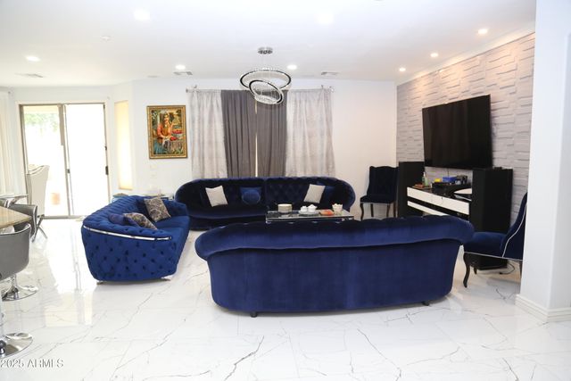 6008 W QUESTA Drive, Glendale, AZ 85310