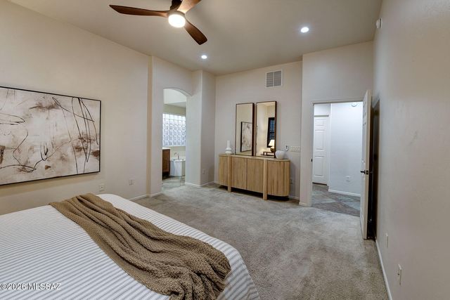 5745 N Winding Woods Place, Tucson, AZ 85718