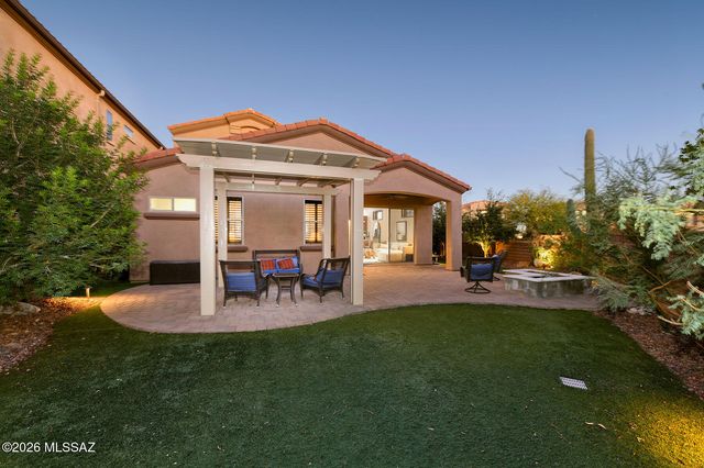 5745 N Winding Woods Place, Tucson, AZ 85718