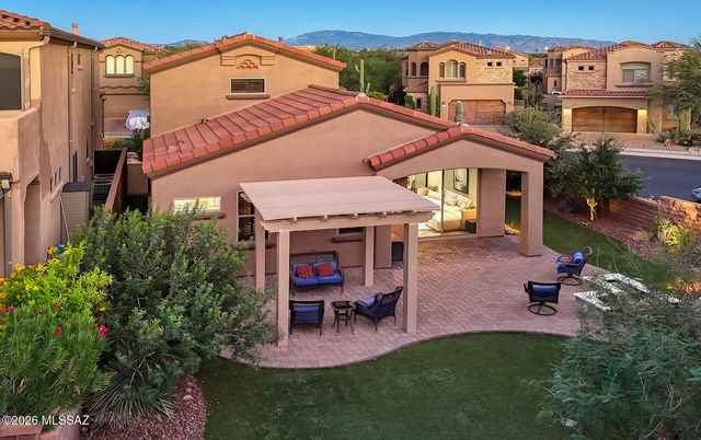 5745 N Winding Woods Place, Tucson, AZ 85718