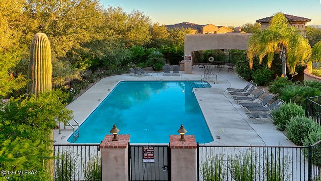 5745 N Winding Woods Place, Tucson, AZ 85718