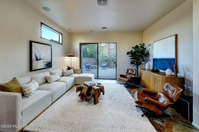 5745 N Winding Woods Place, Tucson, AZ 85718