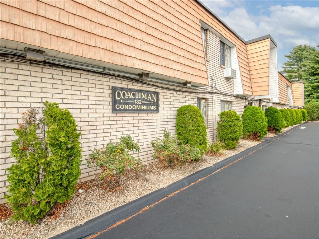 132 Hoffman Avenue 207, Cranston, RI 02920