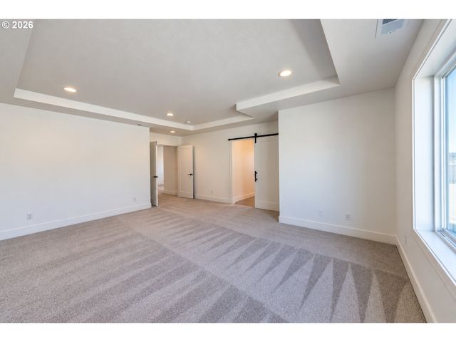 948 Ne 17TH Ave, Canby, OR 97013