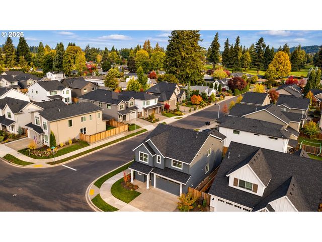 948 Ne 17TH Ave, Canby, OR 97013