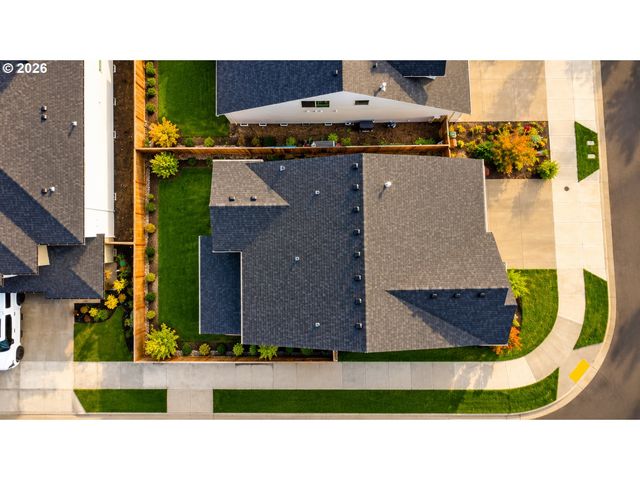 948 Ne 17TH Ave, Canby, OR 97013