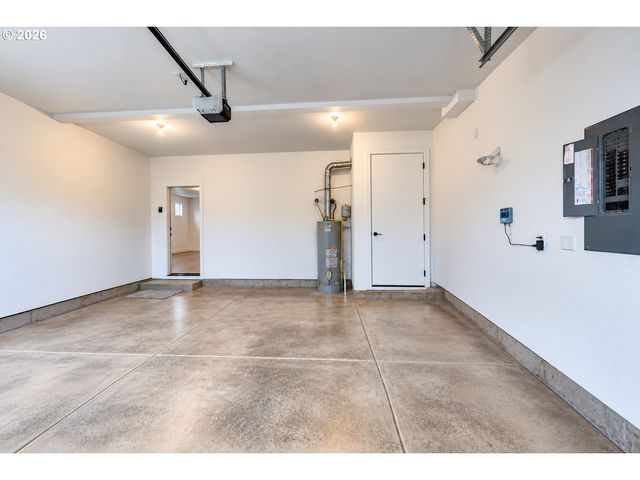 948 Ne 17TH Ave, Canby, OR 97013