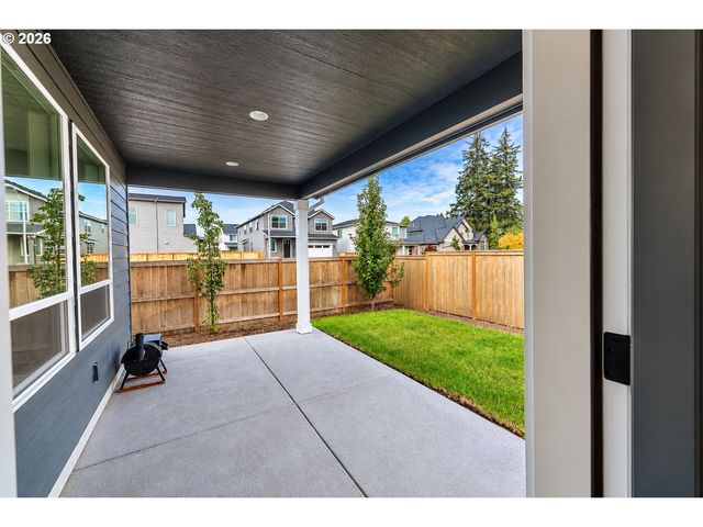 948 Ne 17TH Ave, Canby, OR 97013