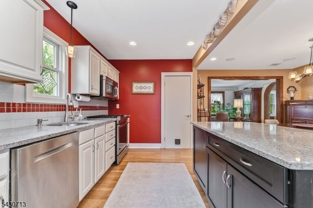 112 Severin Ct, Cranford Twp., NJ 07016