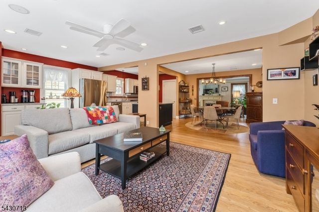 112 Severin Ct, Cranford Twp., NJ 07016