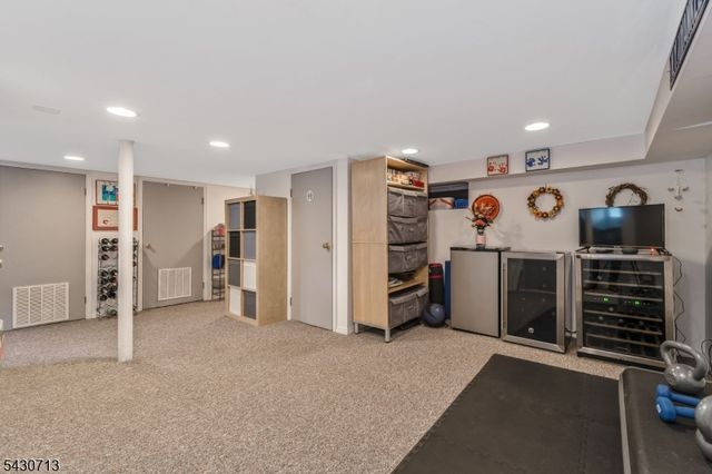 112 Severin Ct, Cranford Twp., NJ 07016
