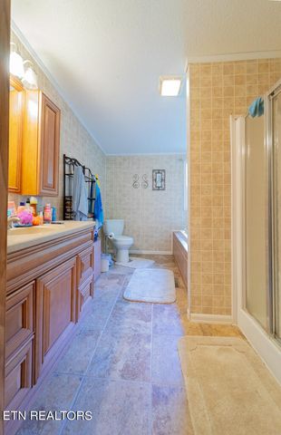 2132 Clinch Valley Rd, Thorn Hill, TN 37881
