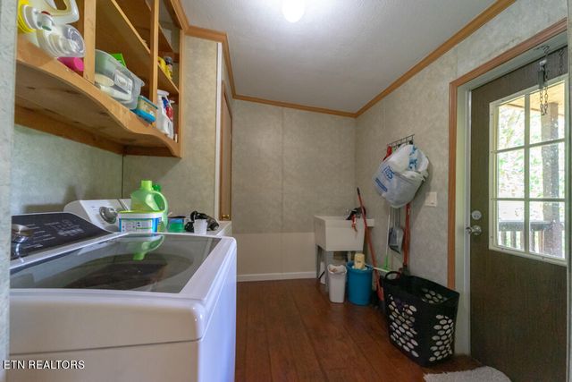 2132 Clinch Valley Rd, Thorn Hill, TN 37881