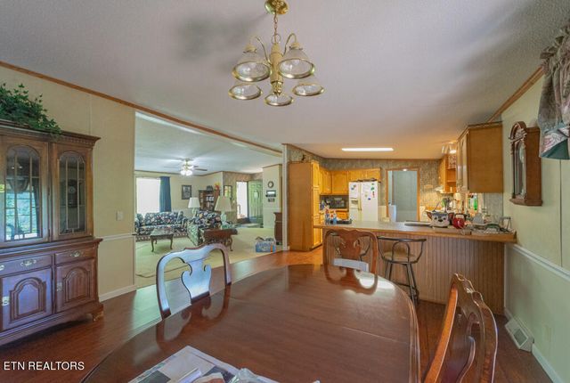 2132 Clinch Valley Rd, Thorn Hill, TN 37881