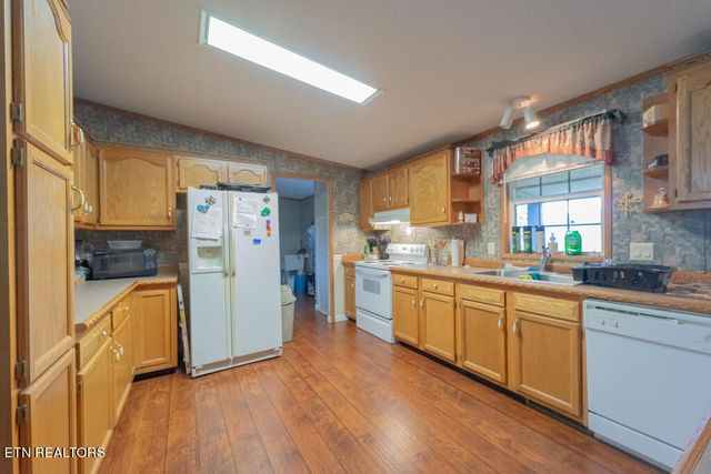 2132 Clinch Valley Rd, Thorn Hill, TN 37881