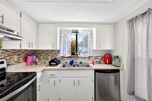 10405 SW 98TH TERRACE, Ocala, FL 34481
