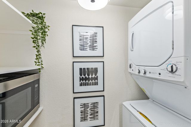 8212 N 33RD Avenue, Phoenix, AZ 85051