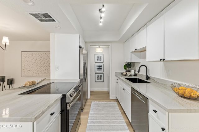 8212 N 33RD Avenue, Phoenix, AZ 85051