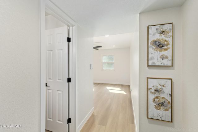 8212 N 33RD Avenue, Phoenix, AZ 85051