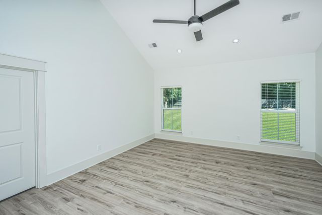 933 Valley Street, Hanahan, SC 29410
