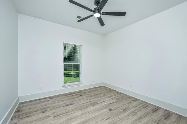 933 Valley Street, Hanahan, SC 29410