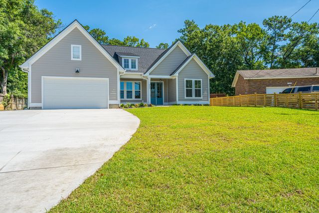 933 Valley Street, Hanahan, SC 29410