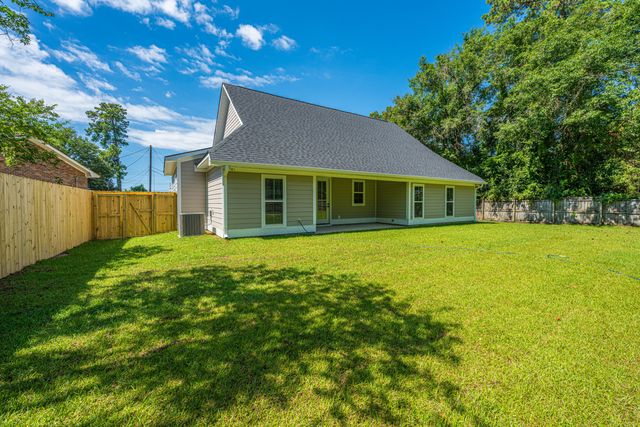 933 Valley Street, Hanahan, SC 29410