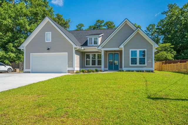 933 Valley Street, Hanahan, SC 29410