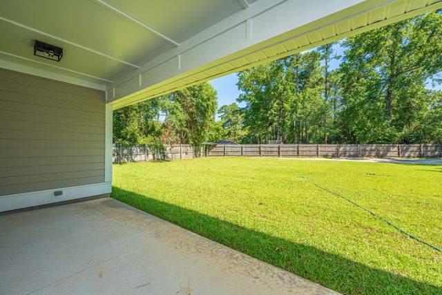 933 Valley Street, Hanahan, SC 29410