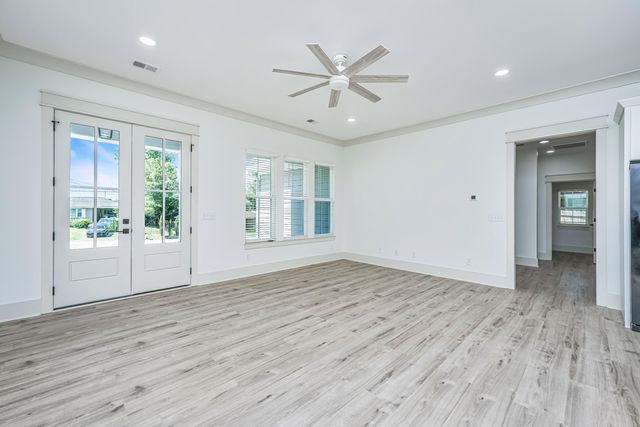 933 Valley Street, Hanahan, SC 29410