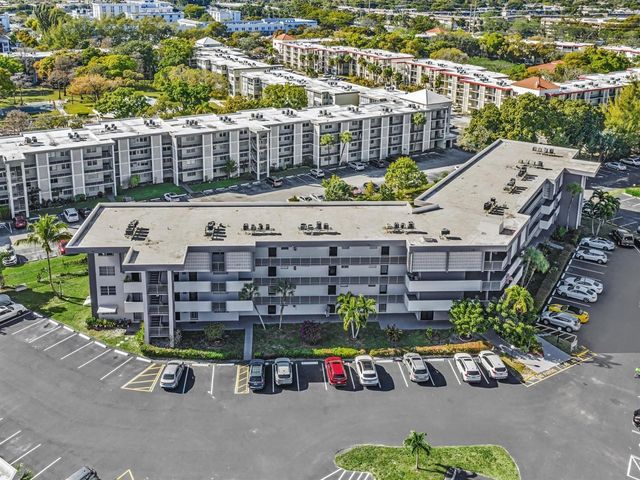 2881 NW 47th Terrace 209, Lauderdale Lakes, FL 33313
