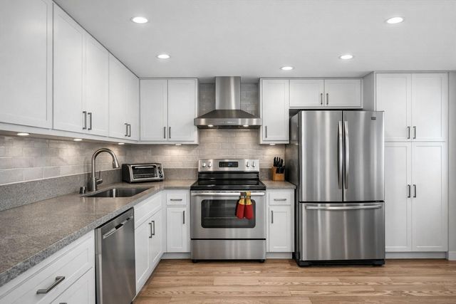 2881 NW 47th Terrace 209, Lauderdale Lakes, FL 33313