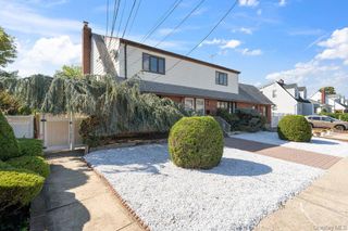 376 Hunnewell Avenue, Elmont, NY 11003